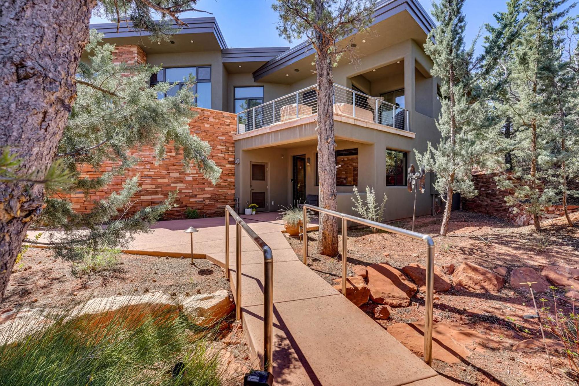 Sedona Couples Retreat With Patio Walk To Trails! Apartman Kültér fotó