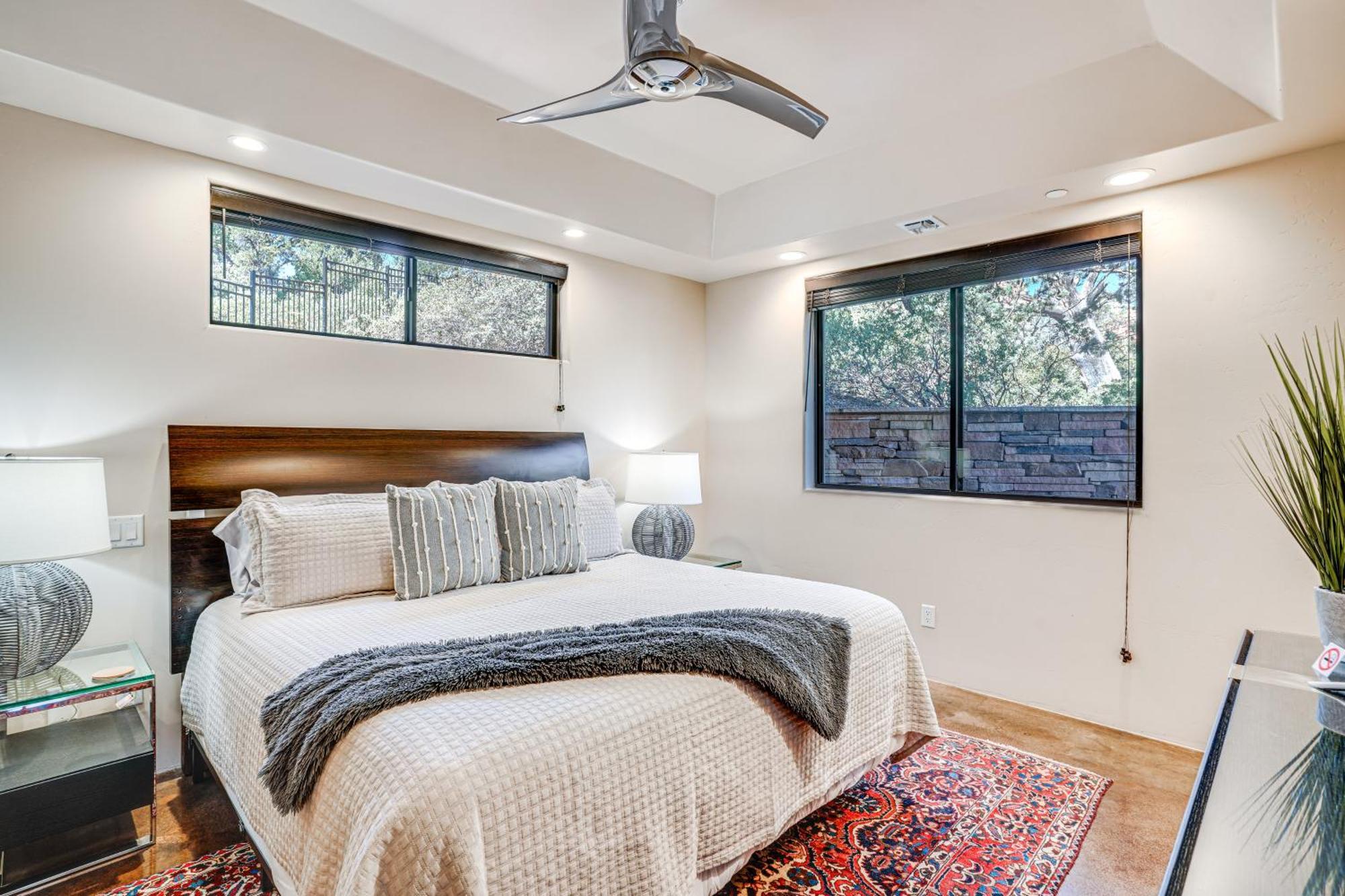 Sedona Couples Retreat With Patio Walk To Trails! Apartman Kültér fotó
