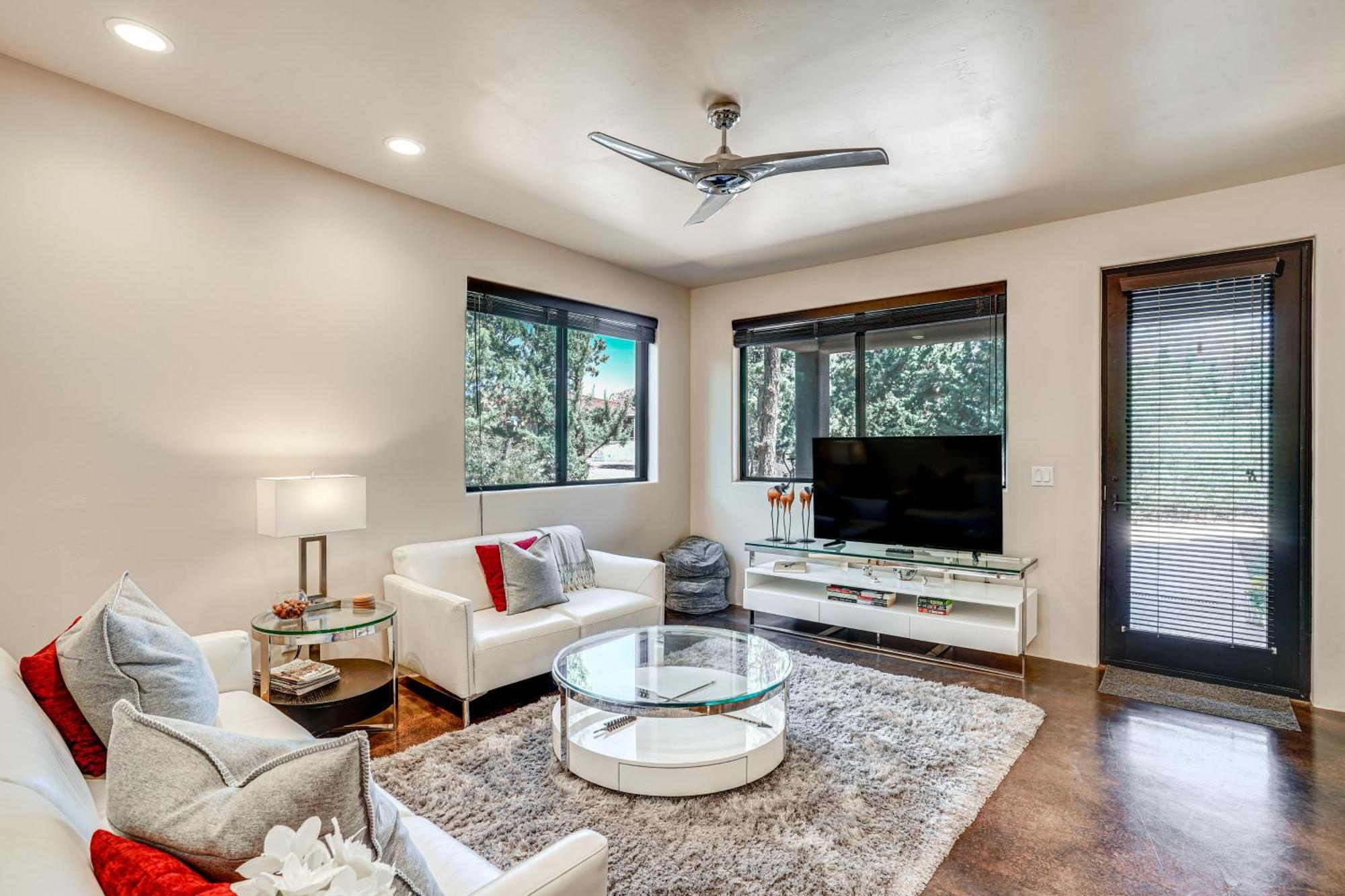 Sedona Couples Retreat With Patio Walk To Trails! Apartman Kültér fotó
